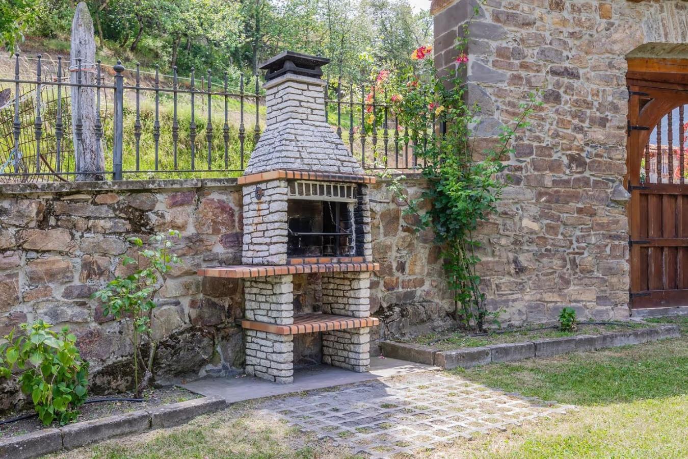 Casa Rural La Torre de Perrozo Cabezón de Liébana Extérieur photo
